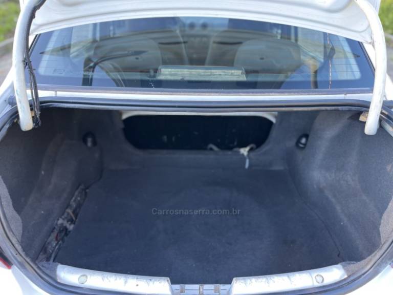 CHEVROLET - PRISMA - 2012/2012 - Branca - R$ 35.900,00