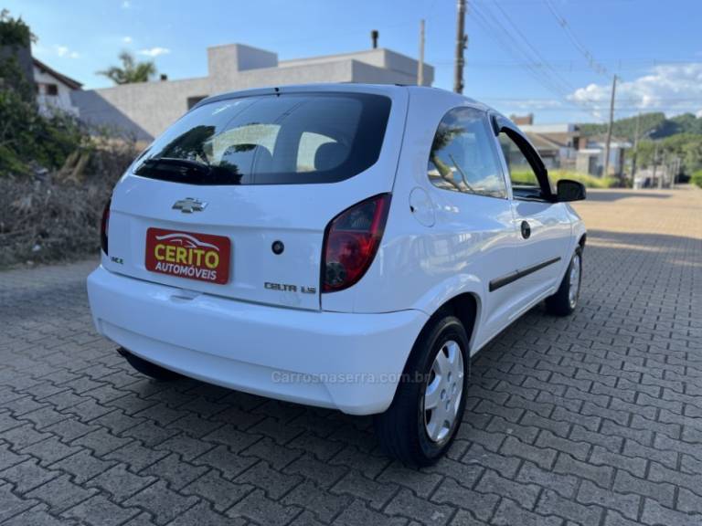 CHEVROLET - CELTA - 2013/2013 - Branca - R$ 28.900,00