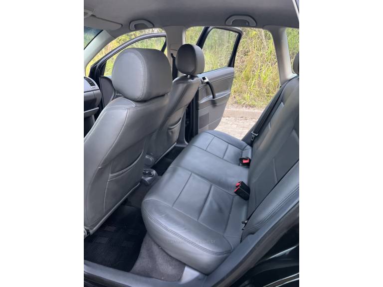 VOLKSWAGEN - POLO - 2010/2010 - Preta - R$ 38.900,00