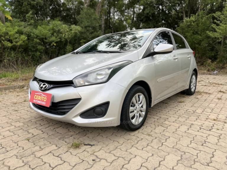 HYUNDAI - HB20 - 2013/2014 - Prata - R$ 46.900,00