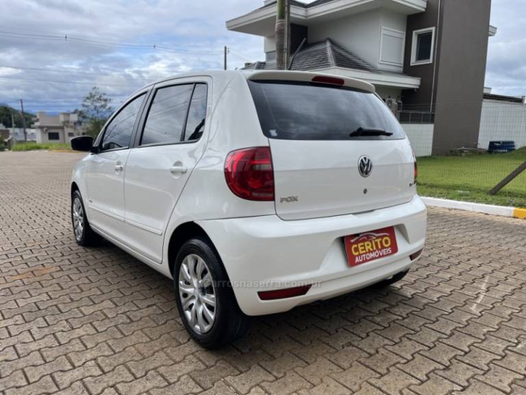 VOLKSWAGEN - FOX - 2013/2013 - Branca - R$ 44.900,00