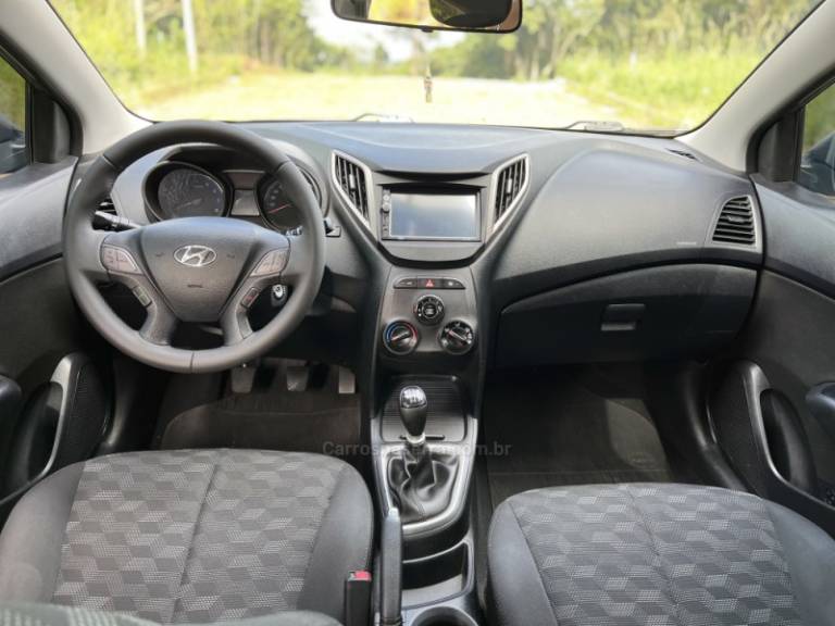 HYUNDAI - HB20 - 2016/2016 - Cinza - R$ 57.900,00