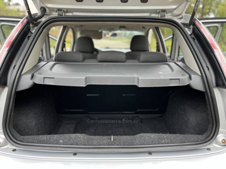 FIAT - PUNTO - 2013/2013 - Prata - R$ 39.900,00