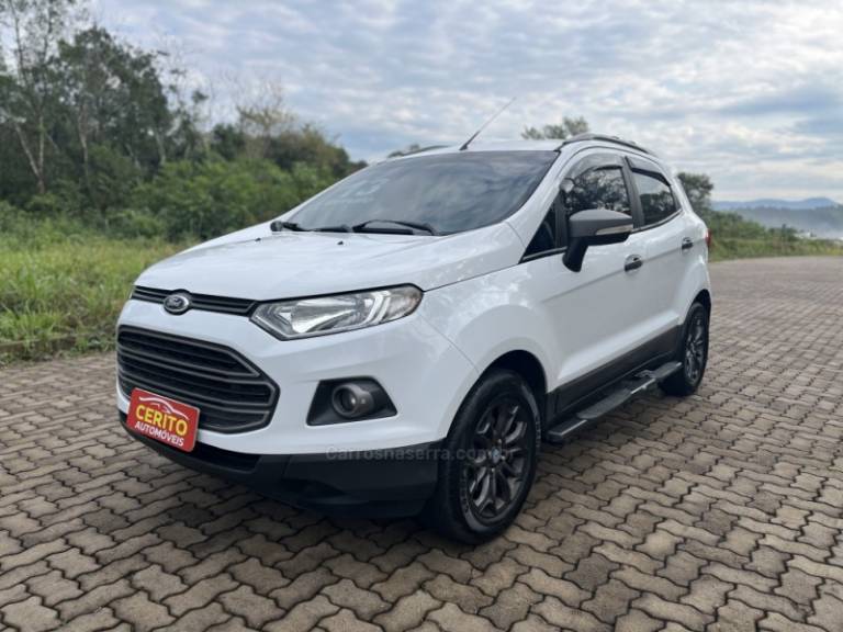 FORD - ECOSPORT - 2012/2013 - Branca - R$ 57.900,00