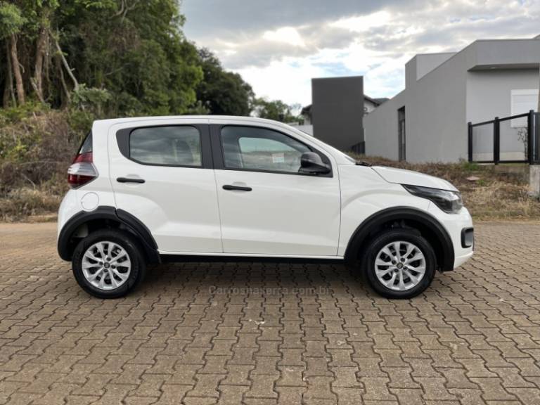 FIAT - MOBI - 2021/2022 - Branca - R$ 51.900,00