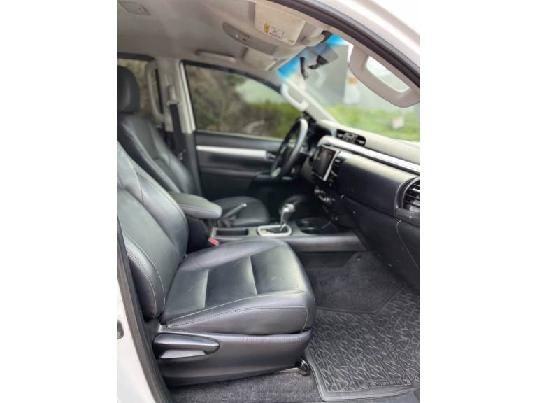 TOYOTA - HILUX - 2016/2016 - Branca - R$ 187.900,00