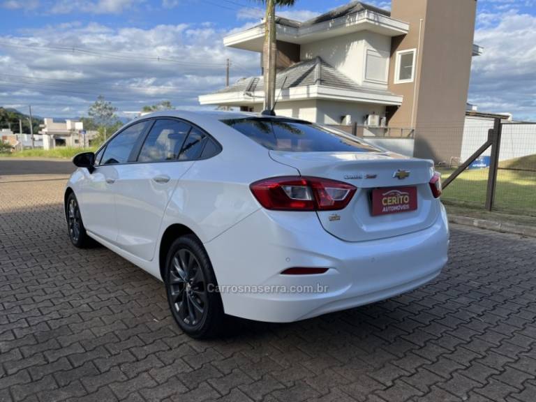 CHEVROLET - CRUZE - 2018/2018 - Branca - R$ 87.900,00