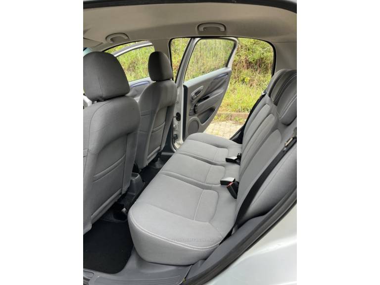 FIAT - PUNTO - 2013/2013 - Prata - R$ 39.900,00