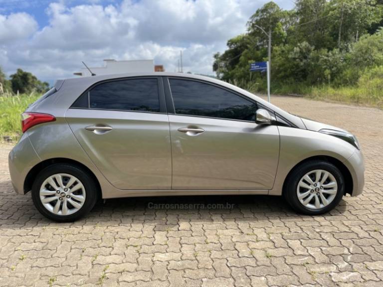 HYUNDAI - HB20 - 2016/2016 - Cinza - R$ 57.900,00