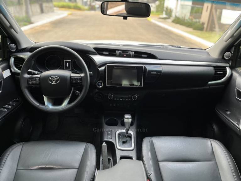 TOYOTA - HILUX - 2016/2016 - Branca - R$ 187.900,00