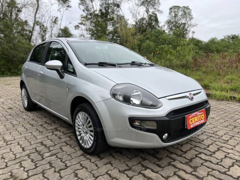 FIAT - PUNTO - 2013/2013 - Prata - R$ 39.900,00