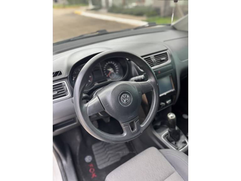 VOLKSWAGEN - FOX - 2013/2013 - Branca - R$ 44.900,00