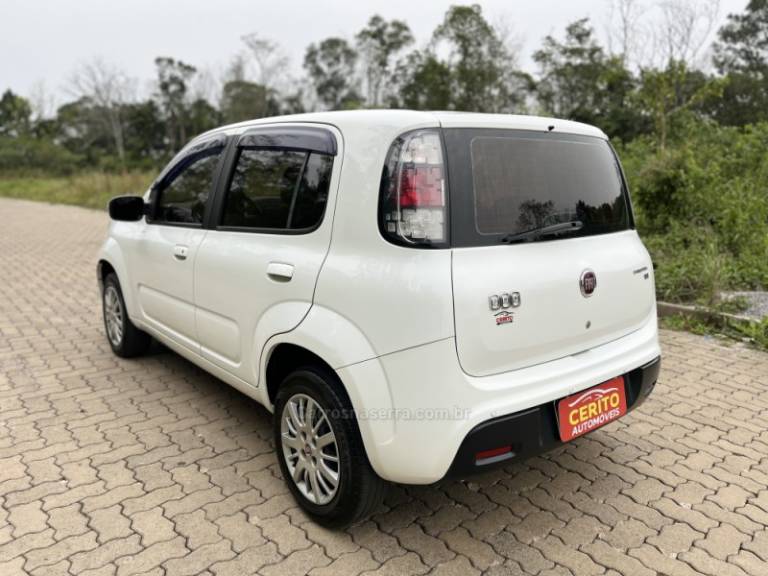 FIAT - UNO - 2016/2016 - Branca - R$ 49.900,00