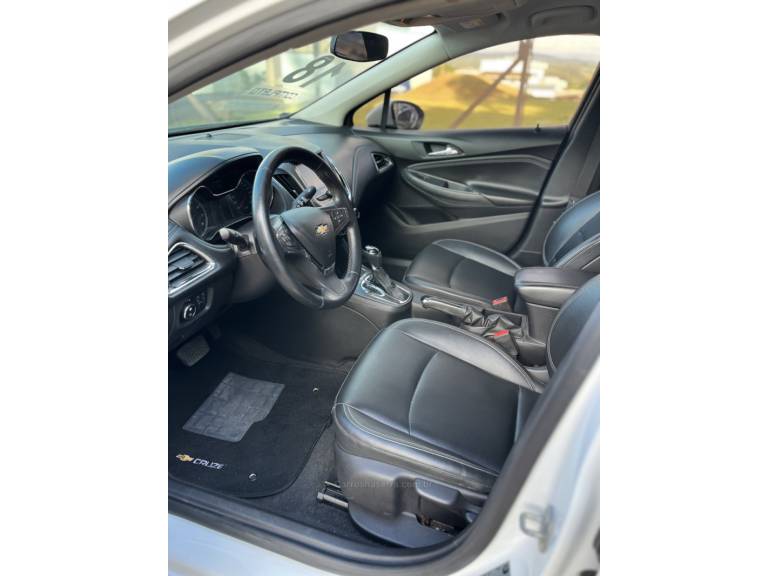 CHEVROLET - CRUZE - 2018/2018 - Branca - R$ 87.900,00
