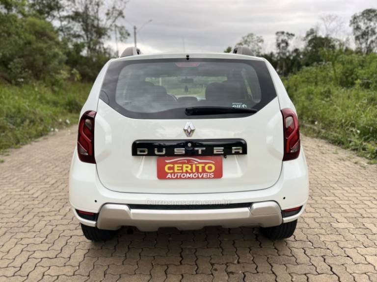 RENAULT - DUSTER - 2017/2017 - Branca - R$ 69.900,00