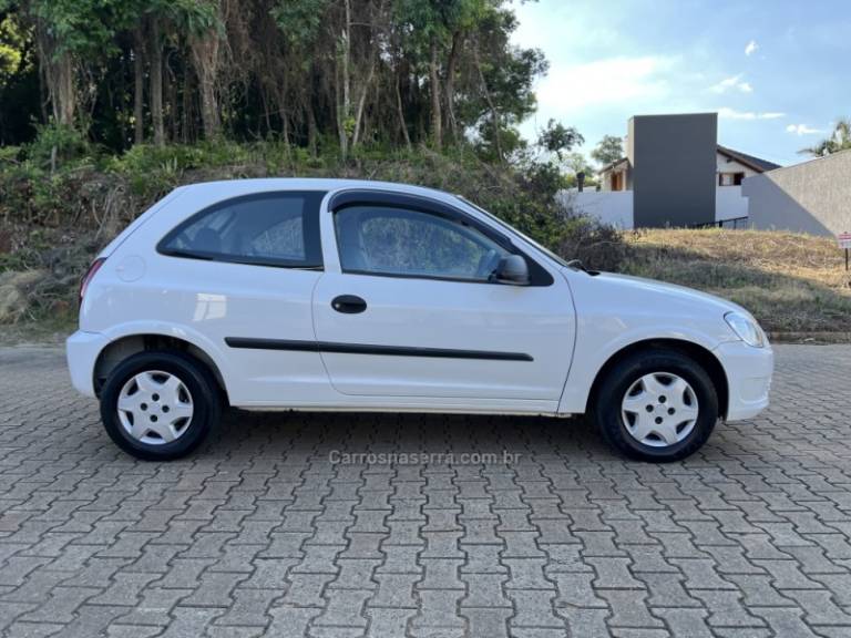 CHEVROLET - CELTA - 2013/2013 - Branca - R$ 28.900,00