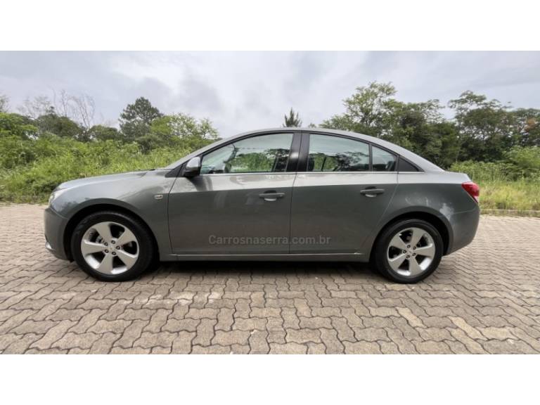 CHEVROLET - CRUZE - 2012/2011 - Cinza - R$ 58.900,00