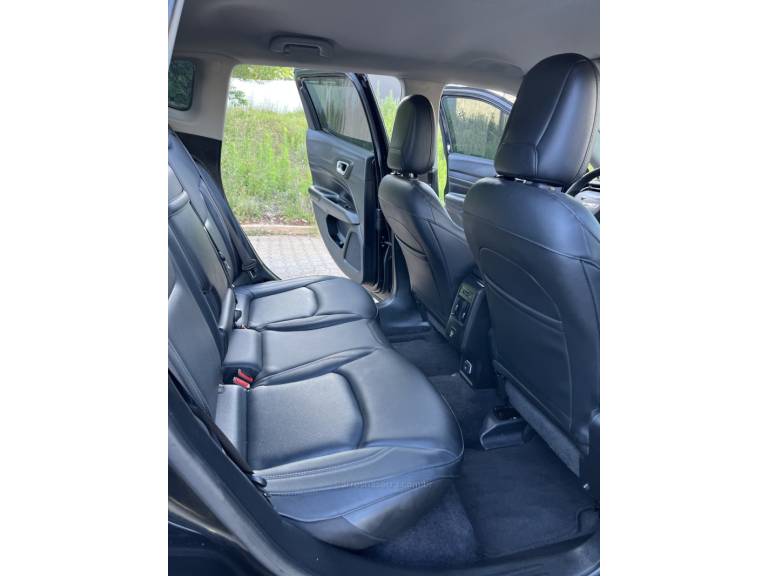 JEEP - COMPASS - 2022/2022 - Preta - R$ 135.900,00