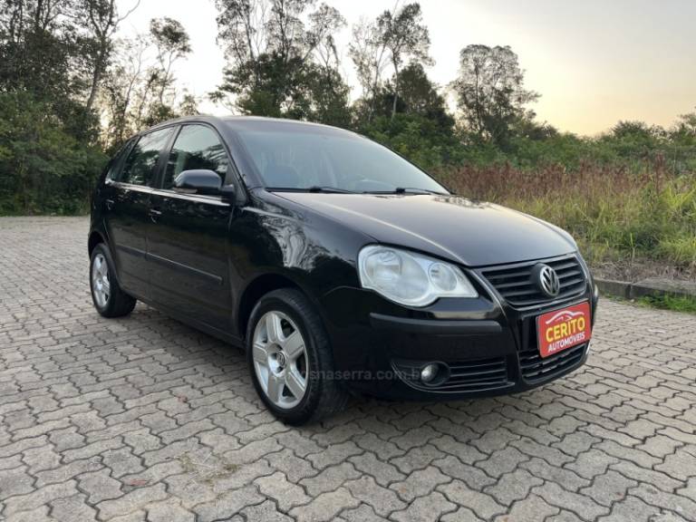 VOLKSWAGEN - POLO - 2010/2010 - Preta - R$ 38.900,00
