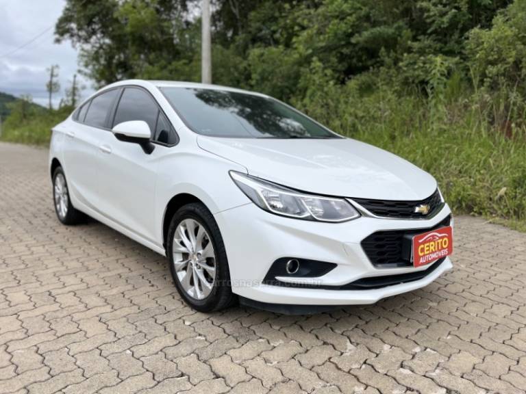 CHEVROLET - CRUZE - 2018/2018 - Branca - R$ 88.900,00