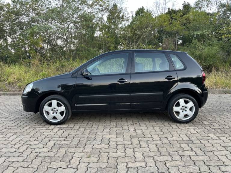 VOLKSWAGEN - POLO - 2010/2010 - Preta - R$ 38.900,00