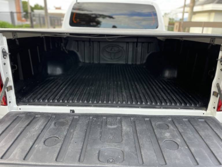 TOYOTA - HILUX - 2016/2016 - Branca - R$ 187.900,00