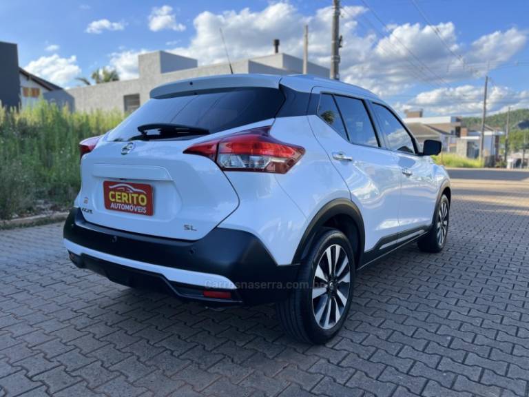 NISSAN - KICKS - 2019/2020 - Branca - R$ 92.900,00