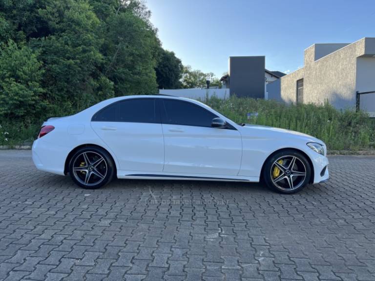 MERCEDES-BENZ - C 250 - 2016/2016 - Branca - R$ 155.900,00
