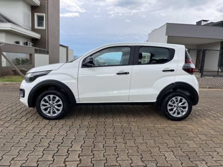 FIAT - MOBI - 2021/2022 - Branca - R$ 51.900,00