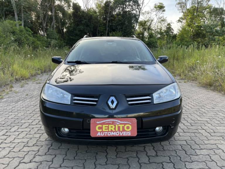 RENAULT - MÉGANE - 2012/2013 - Preta - R$ 38.900,00