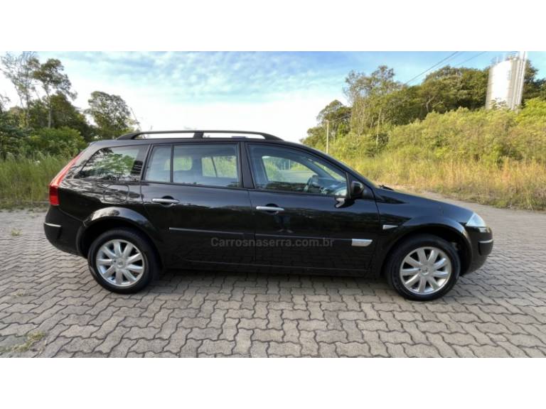 RENAULT - MÉGANE - 2012/2013 - Preta - R$ 38.900,00