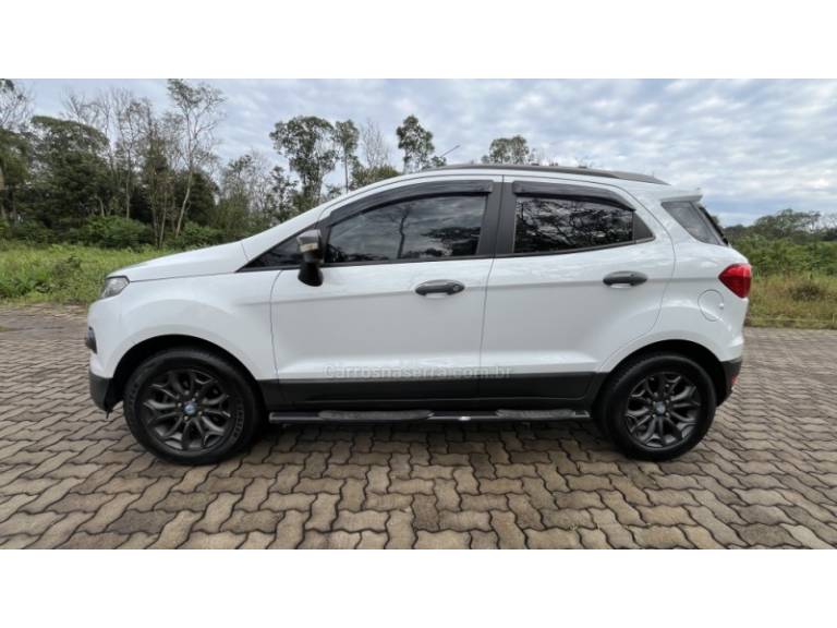 FORD - ECOSPORT - 2012/2013 - Branca - R$ 57.900,00