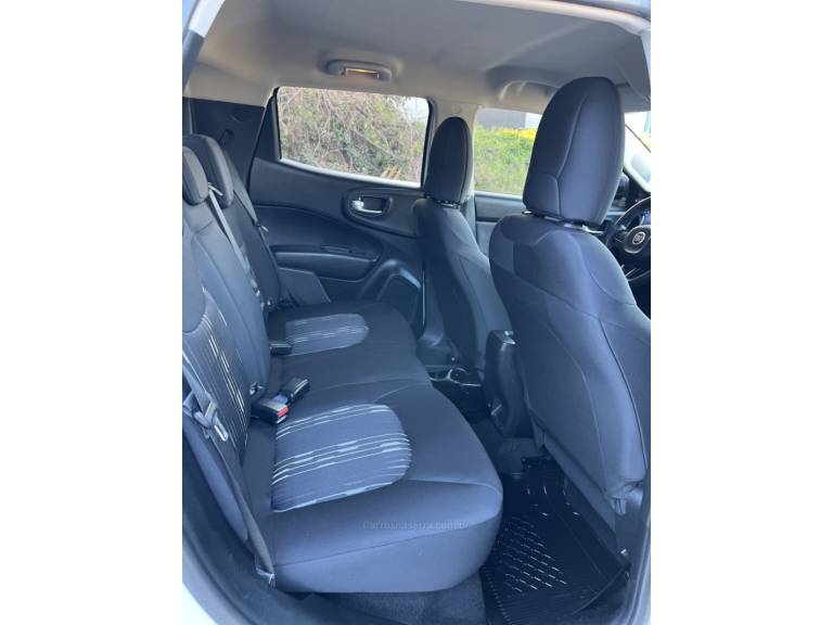 FIAT - TORO - 2020/2021 - Branca - R$ 93.900,00