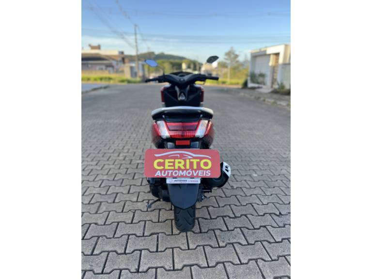 YAMAHA - NMAX 160 ABS - 2017/2017 - Vermelha - R$ 15.900,00