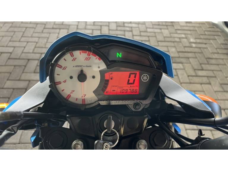 YAMAHA - FAZER - 2014/2014 - Azul - R$ 12.900,00