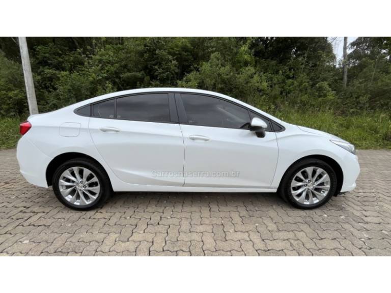 CHEVROLET - CRUZE - 2018/2018 - Branca - R$ 88.900,00