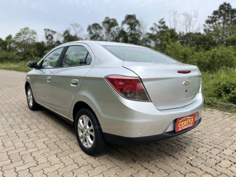 CHEVROLET - PRISMA - 2014/2015 - Prata - R$ 58.900,00