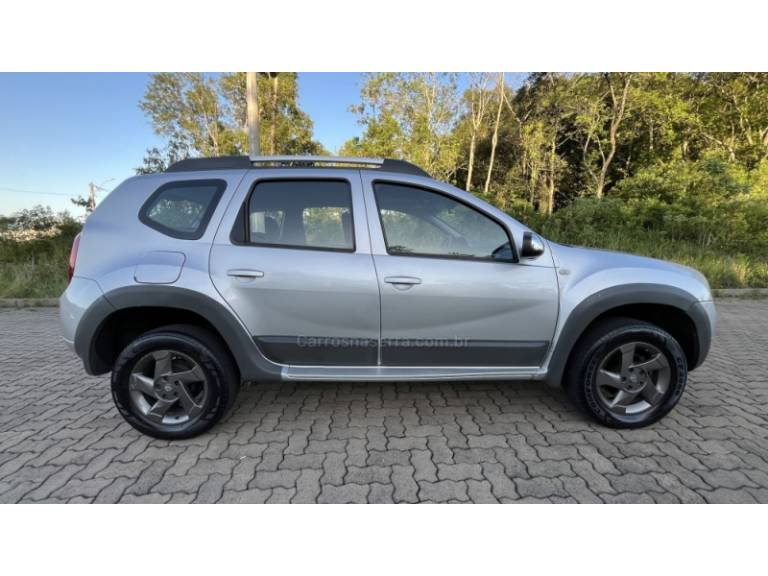 RENAULT - DUSTER - 2013/2013 - Prata - R$ 53.900,00