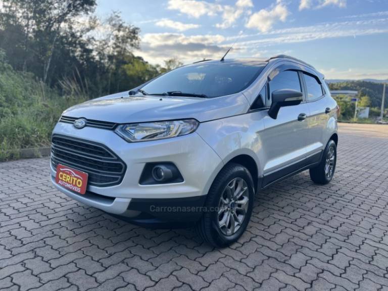 FORD - ECOSPORT - 2015/2016 - Prata - R$ 64.900,00