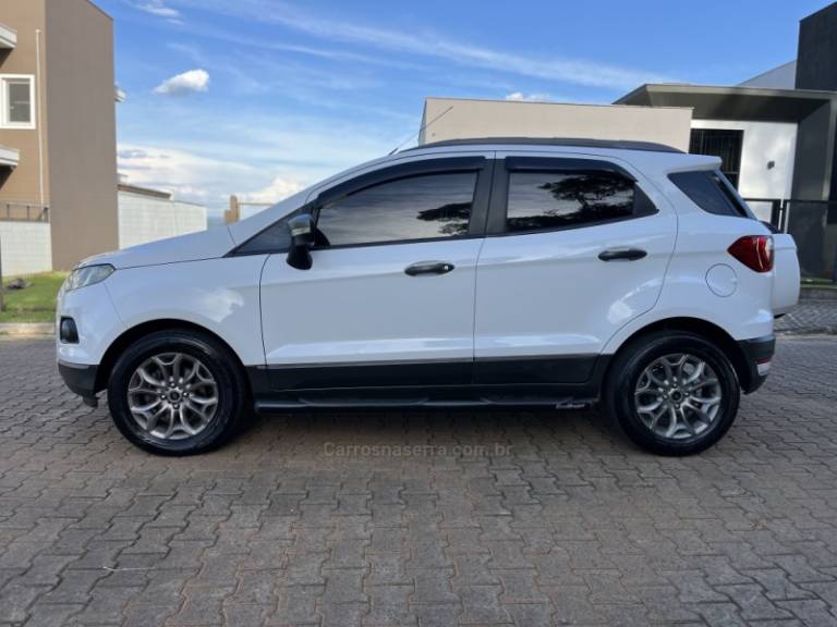 FORD - ECOSPORT - 2015/2016 - Branca - R$ 62.900,00