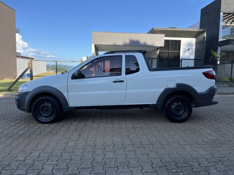FIAT - STRADA - 2017/2018 - Branca - R$ 59.900,00
