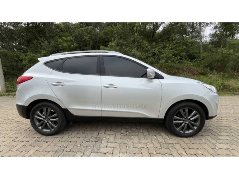 HYUNDAI - IX35 - 2011/2012 - Prata - R$ 69.900,00