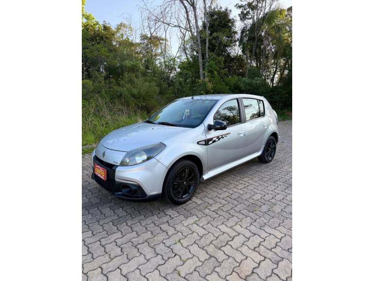 RENAULT - SANDERO - 2014/2014 - Prata - R$ 38.900,00