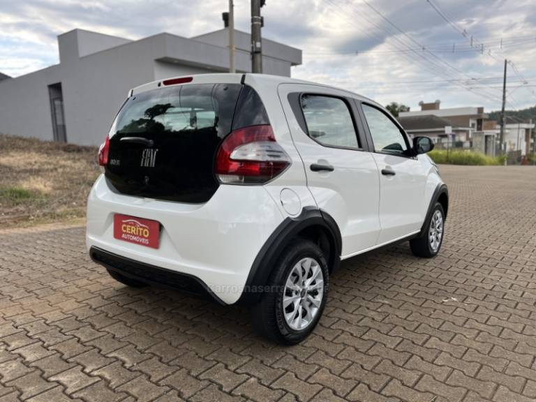 FIAT - MOBI - 2021/2022 - Branca - R$ 51.900,00