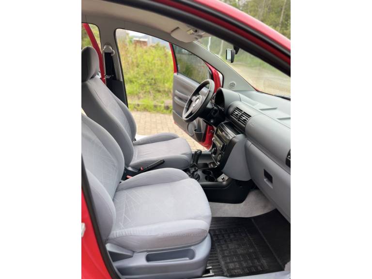 VOLKSWAGEN - SPACEFOX - 2008/2009 - Vermelha - R$ 36.900,00