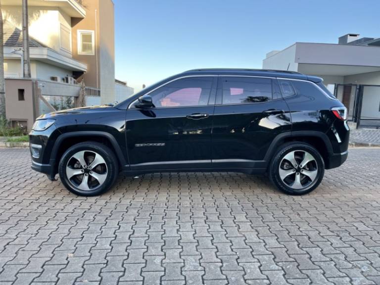 JEEP - COMPASS - 2017/2017 - Preta - R$ 95.900,00