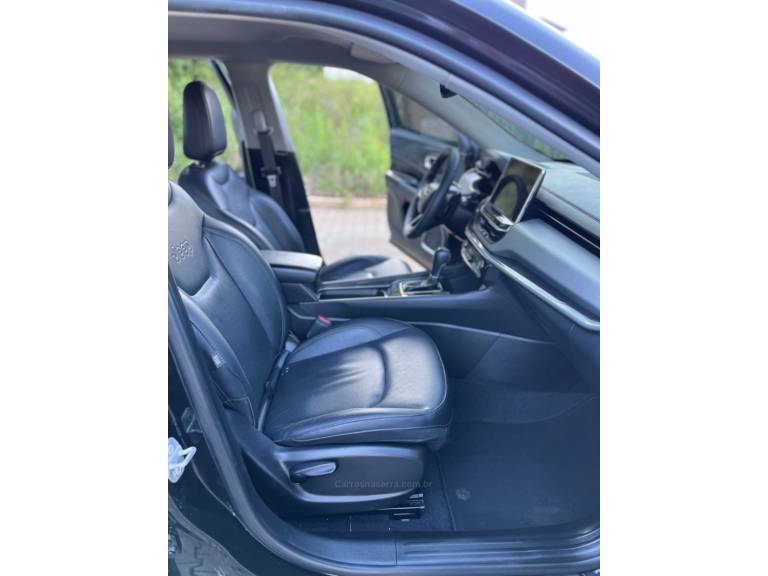 JEEP - COMPASS - 2022/2022 - Preta - R$ 135.900,00