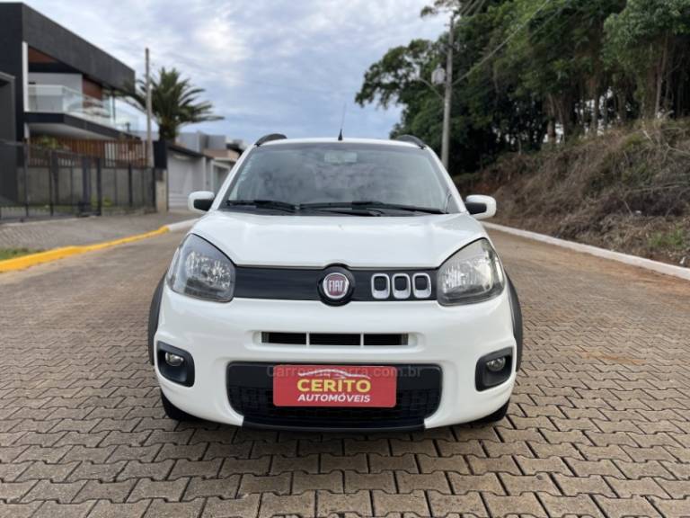 FIAT - UNO - 2015/2015 - Branca - R$ 44.900,00