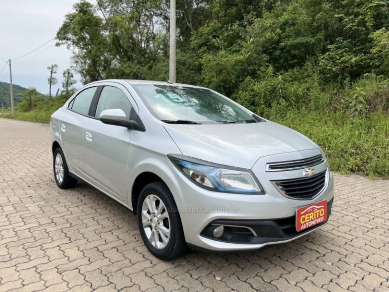 CHEVROLET - PRISMA - 2014/2015 - Prata - R$ 58.900,00