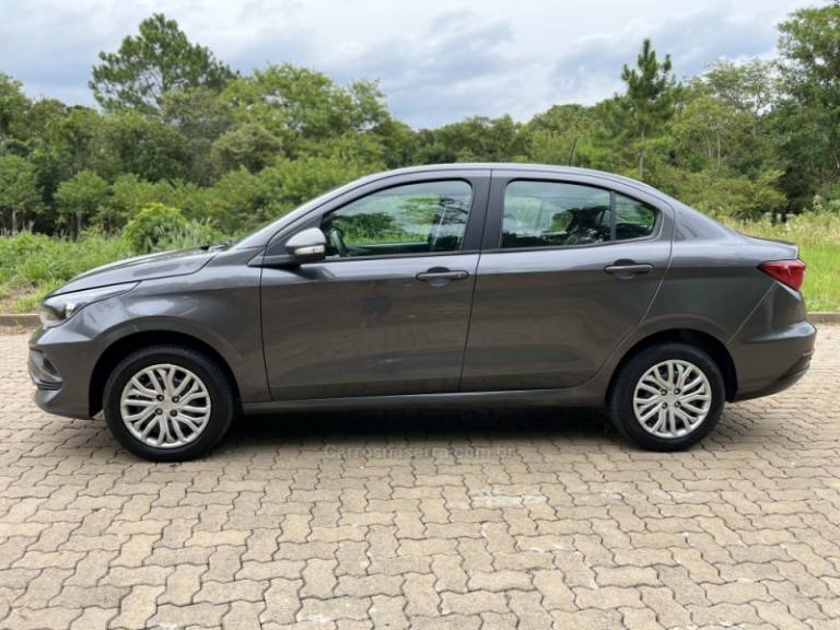 FIAT - CRONOS - 2022/2022 - Cinza - R$ 79.900,00